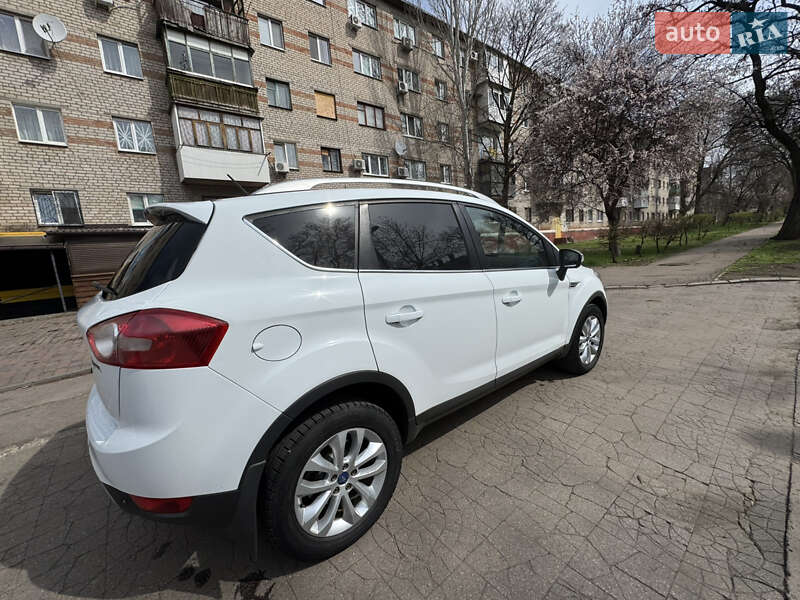 Внедорожник / Кроссовер Ford Kuga 2011 в Краматорске