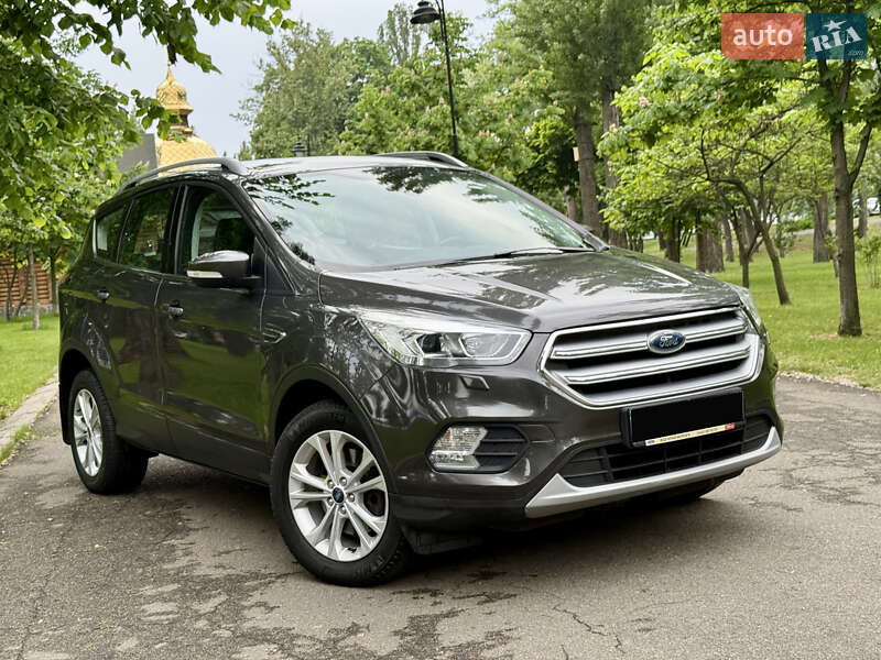 Внедорожник / Кроссовер Ford Kuga 2019 в Киеве