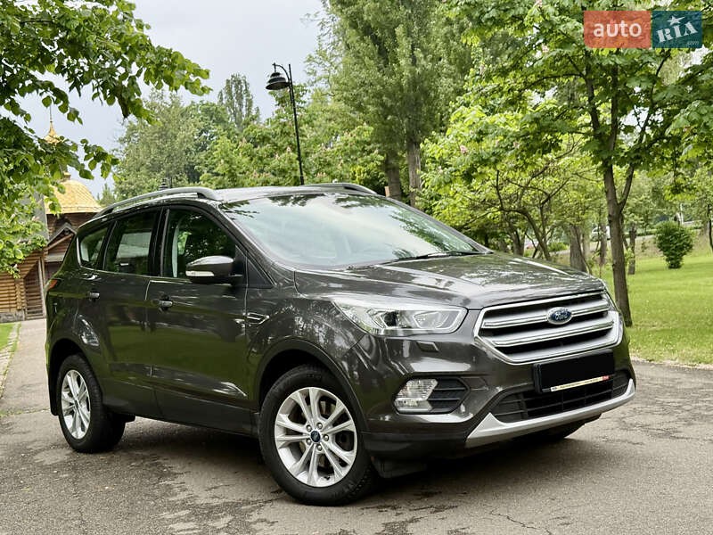 Внедорожник / Кроссовер Ford Kuga 2019 в Киеве