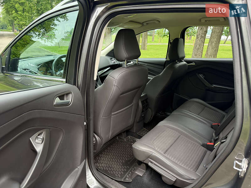 Внедорожник / Кроссовер Ford Kuga 2019 в Киеве