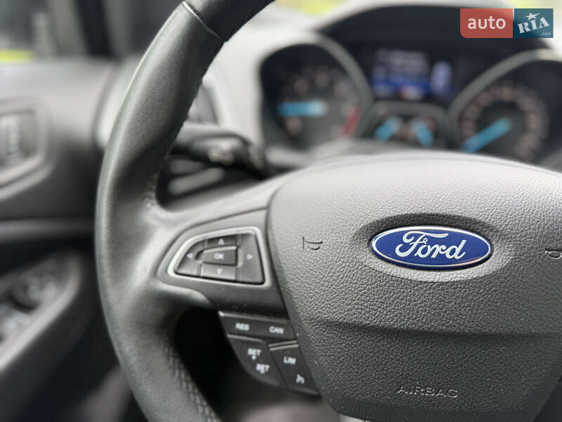 Внедорожник / Кроссовер Ford Kuga 2019 в Киеве
