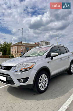 Позашляховик / Кросовер Ford Kuga 2011 в 
