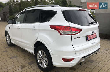 Позашляховик / Кросовер Ford Kuga 2016 в 
