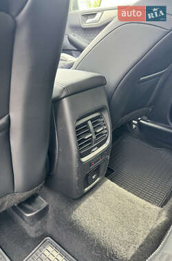 Внедорожник / Кроссовер Ford Kuga 2021 в 