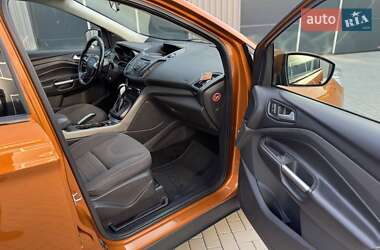Внедорожник / Кроссовер Ford Kuga 2015 в 