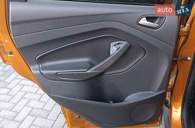 Внедорожник / Кроссовер Ford Kuga 2015 в 