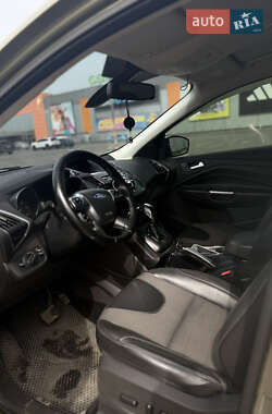 Внедорожник / Кроссовер Ford Kuga 2015 в 