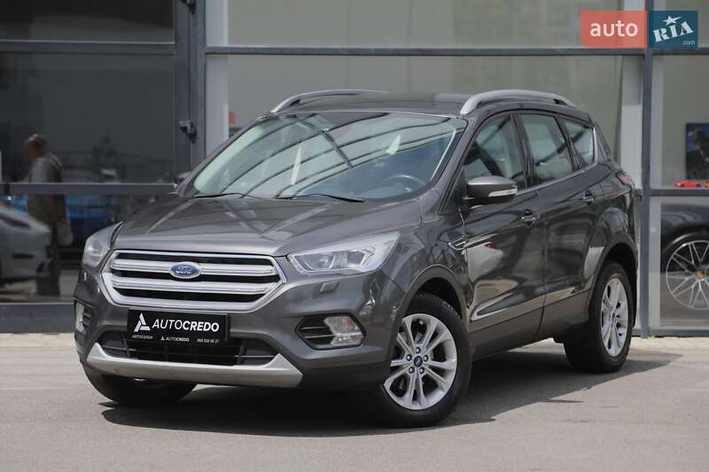 Внедорожник / Кроссовер Ford Kuga 2019 в 
