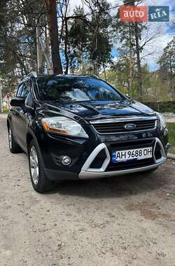 Внедорожник / Кроссовер Ford Kuga 2010 в 