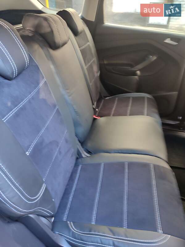 Внедорожник / Кроссовер Ford Kuga 2013 в Кропивницком