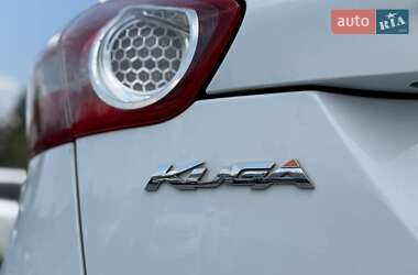 Внедорожник / Кроссовер Ford Kuga 2011 в 