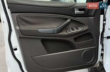 Внедорожник / Кроссовер Ford Kuga 2011 в 