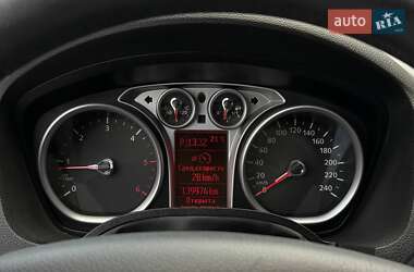 Внедорожник / Кроссовер Ford Kuga 2011 в 