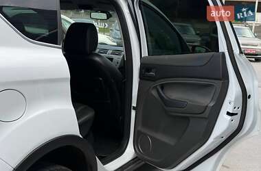 Внедорожник / Кроссовер Ford Kuga 2011 в 