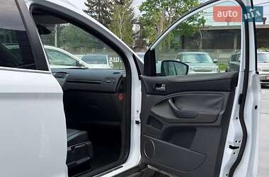 Внедорожник / Кроссовер Ford Kuga 2011 в 