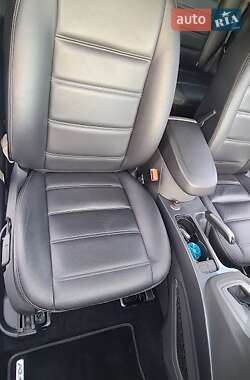 Внедорожник / Кроссовер Ford Kuga 2011 в 