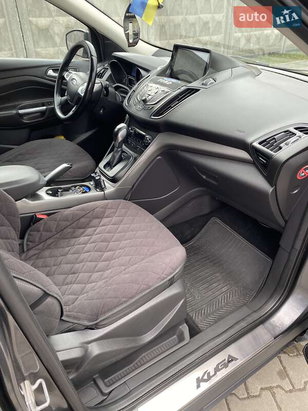 Внедорожник / Кроссовер Ford Kuga 2015 в Хмельницком