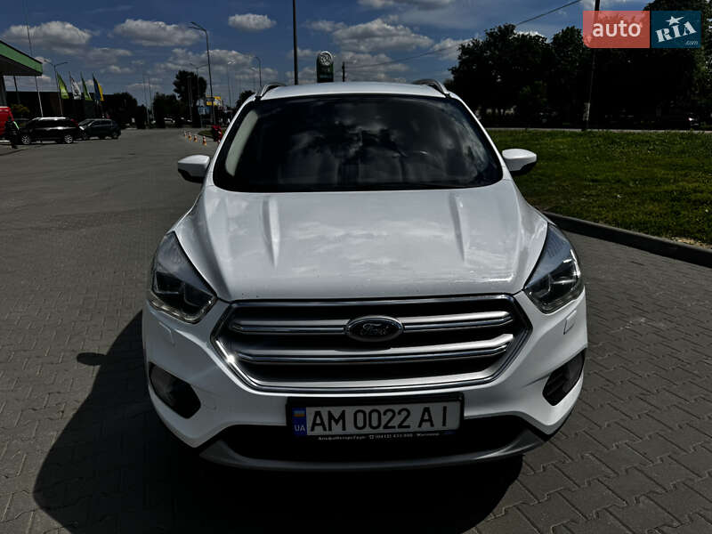 Внедорожник / Кроссовер Ford Kuga 2018 в Житомире