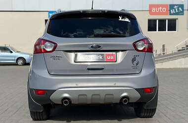 Позашляховик / Кросовер Ford Kuga 2011 в 
