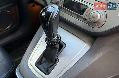 Позашляховик / Кросовер Ford Kuga 2011 в 
