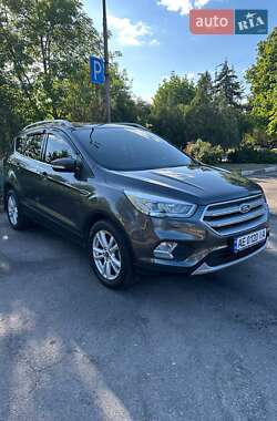 Позашляховик / Кросовер Ford Kuga 2018 в Нікополі