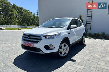 Внедорожник / Кроссовер Ford Kuga 2019 в Луцке