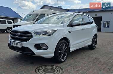 Внедорожник / Кроссовер Ford Kuga 2019 в Ровно