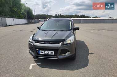 Позашляховик / Кросовер Ford Kuga 2015 в Києві