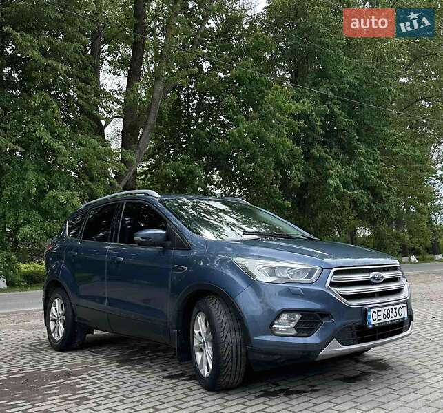 Внедорожник / Кроссовер Ford Kuga 2019 в 