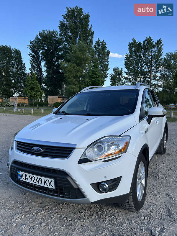 Внедорожник / Кроссовер Ford Kuga 2011 в Киеве