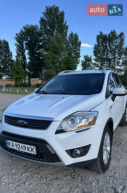 Внедорожник / Кроссовер Ford Kuga 2011 в 