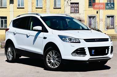 Внедорожник / Кроссовер Ford Kuga 2013 в 
