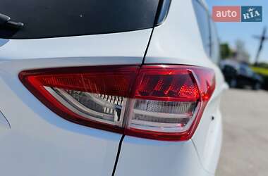 Внедорожник / Кроссовер Ford Kuga 2013 в 