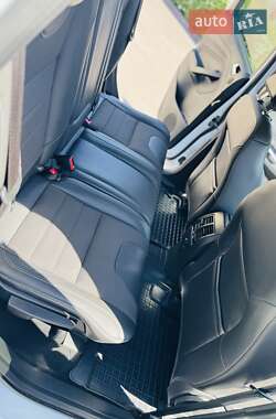 Внедорожник / Кроссовер Ford Kuga 2013 в 