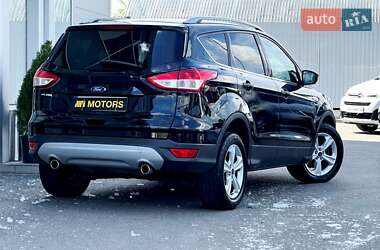 Позашляховик / Кросовер Ford Kuga 2016 в 
