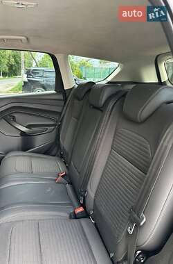 Внедорожник / Кроссовер Ford Kuga 2019 в 