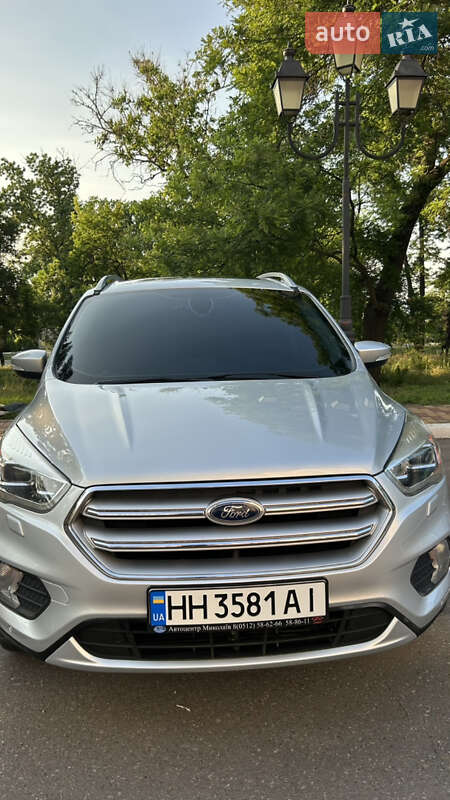Позашляховик / Кросовер Ford Kuga 2017 в Одесі