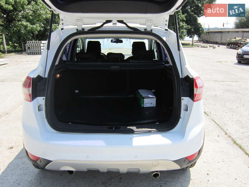 Позашляховик / Кросовер Ford Kuga 2011 в Цумані