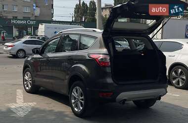 Внедорожник / Кроссовер Ford Kuga 2019 в 
