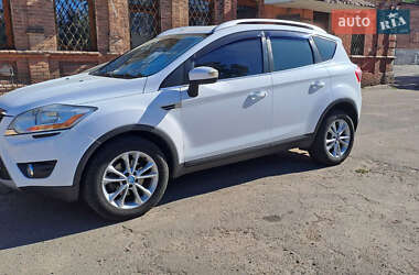 Внедорожник / Кроссовер Ford Kuga 2012 в 