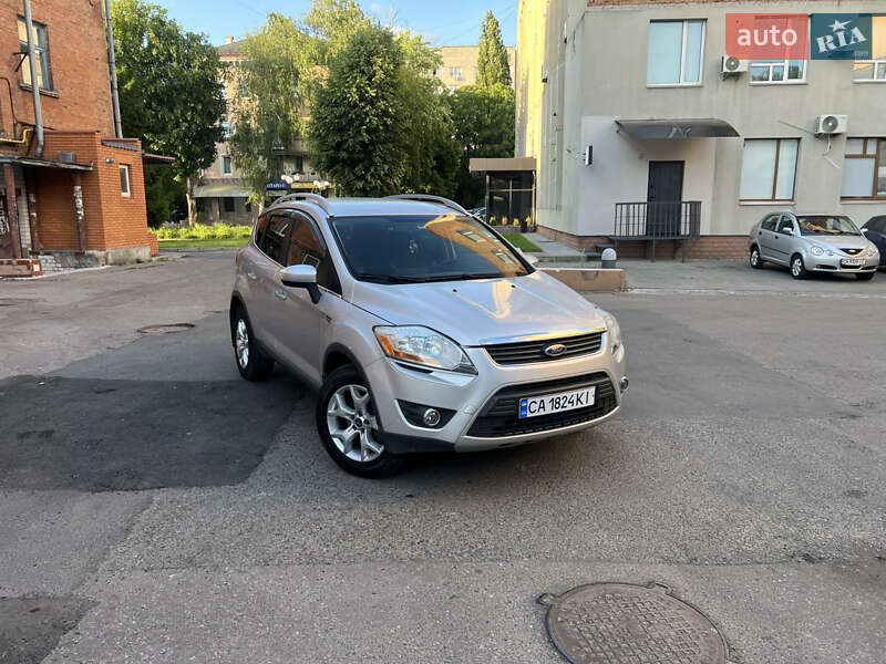 Позашляховик / Кросовер Ford Kuga 2011 в Черкасах