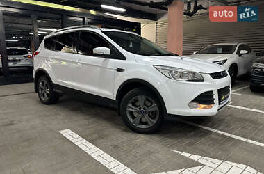 Внедорожник / Кроссовер Ford Kuga 2013 в 