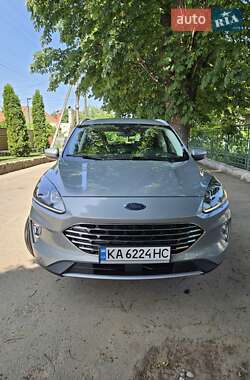 Позашляховик / Кросовер Ford Kuga 2021 в Черкасах
