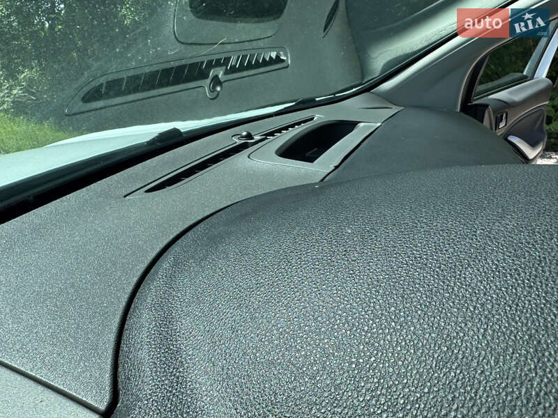 Внедорожник / Кроссовер Ford Kuga 2010 в Надворной