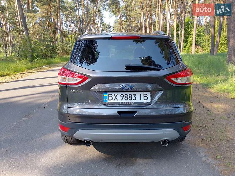Внедорожник / Кроссовер Ford Kuga 2016 в Каменке