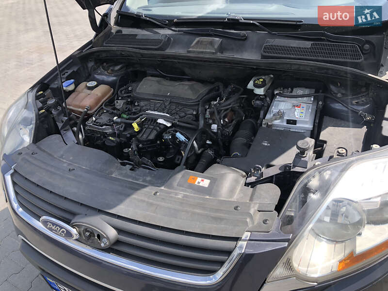 Внедорожник / Кроссовер Ford Kuga 2011 в Ровно