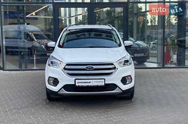Внедорожник / Кроссовер Ford Kuga 2019 в 