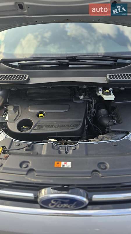 Позашляховик / Кросовер Ford Kuga 2014 в Ужгороді фото 33 Позашляховик / Кросовер Ford Kuga 2014 в Ужгороді