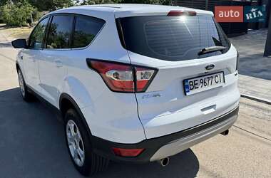 Внедорожник / Кроссовер Ford Kuga 2018 в 