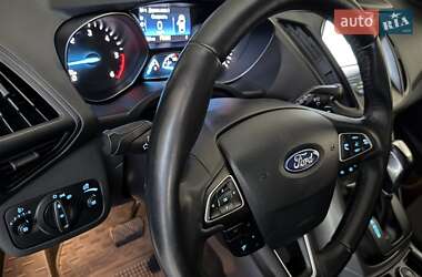 Внедорожник / Кроссовер Ford Kuga 2018 в 
